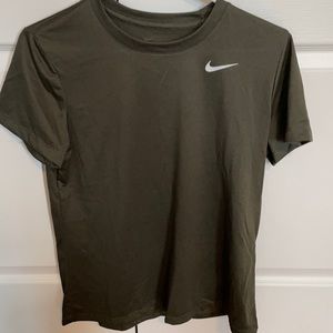 women’s nike dri-fit tshirt